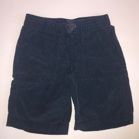 Boys shorts size 4T - Picture 2 of 8